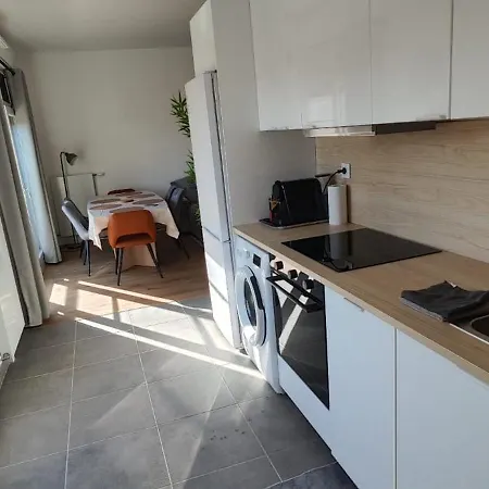 Spacious 2br Flat With Balcony In The Greater Paris Area Apartamento Saint-Ouen (Seine-Saint-Denis)