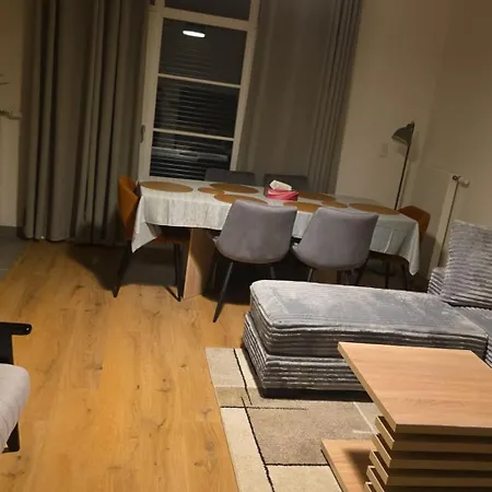 Spacious 2br Flat With Balcony In The Greater Paris Area Apartamento